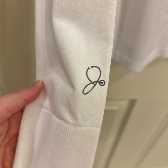 Jaanuu Long Sleeve Tops - Picture 2 of 6